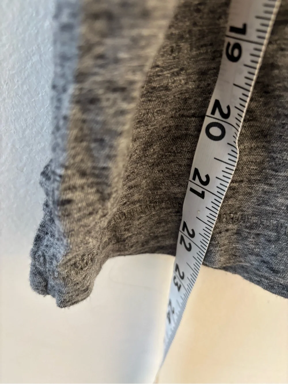 Madewell - Heathered Gray Sleeveless Pocket Tank, Size Medium. Good condition - Picture 5 of 5